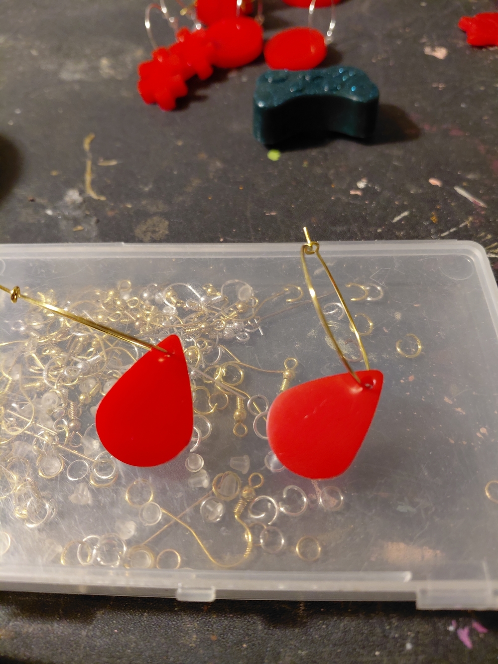 Red Teardrop Hoop Earrings - Unbranded